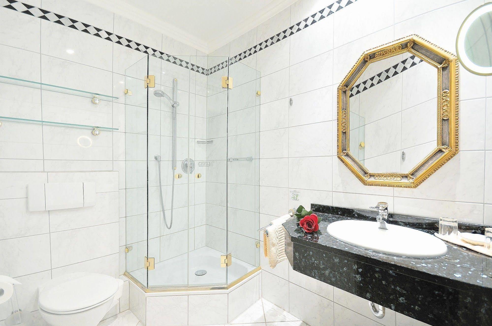 Hotel Residenz Am Rosengarten Bad Kissingen Szoba fotó